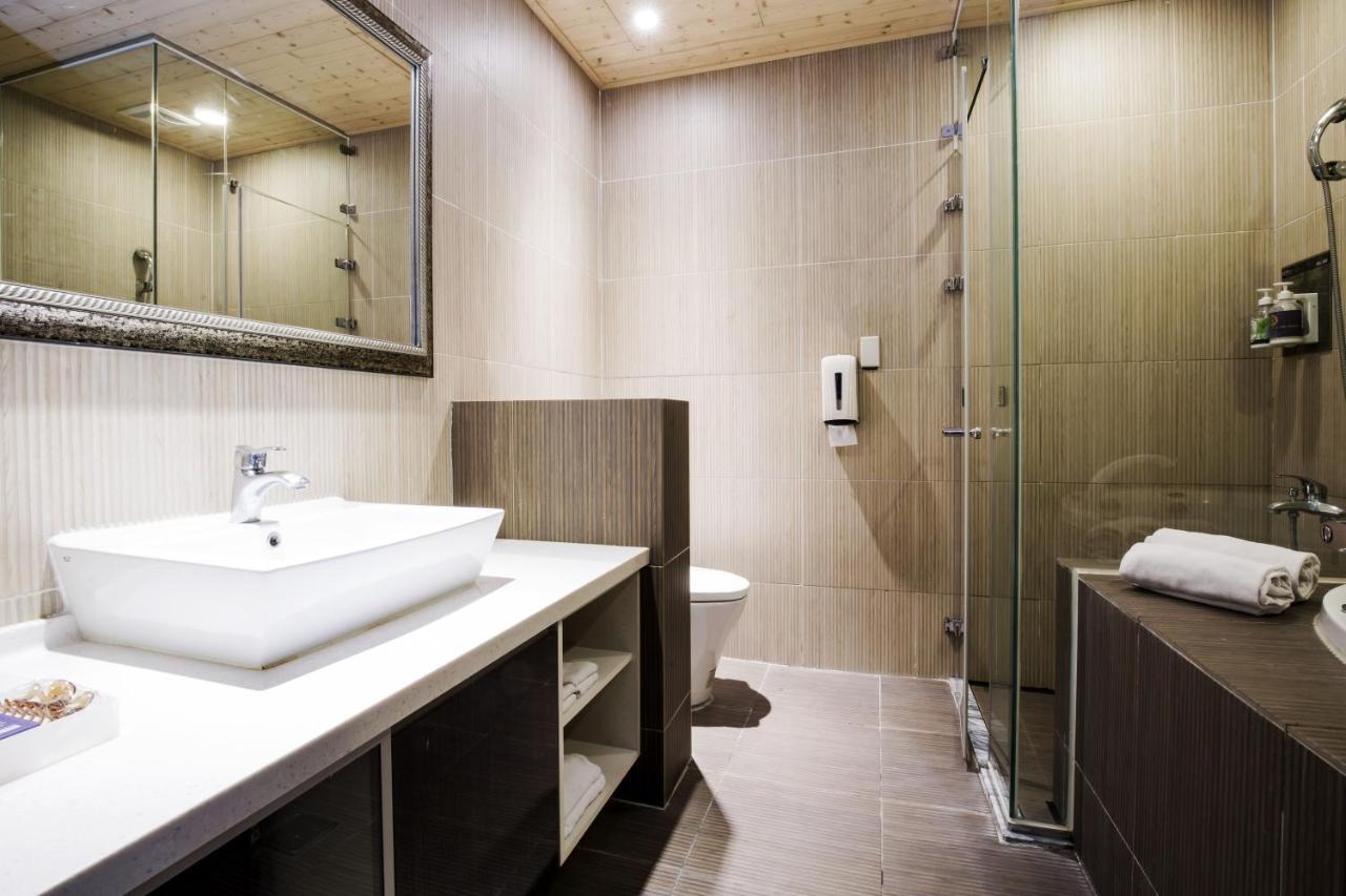 Duo Romance Hotel Kota Hualien Bagian luar foto